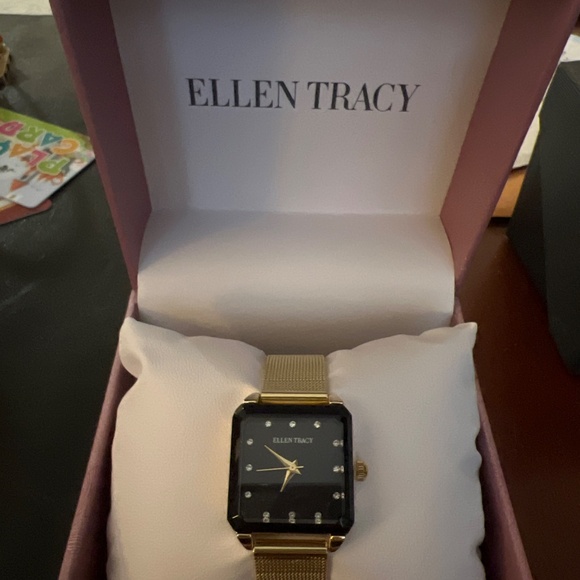 Ellen Tracy watch - Picture 2 of 3